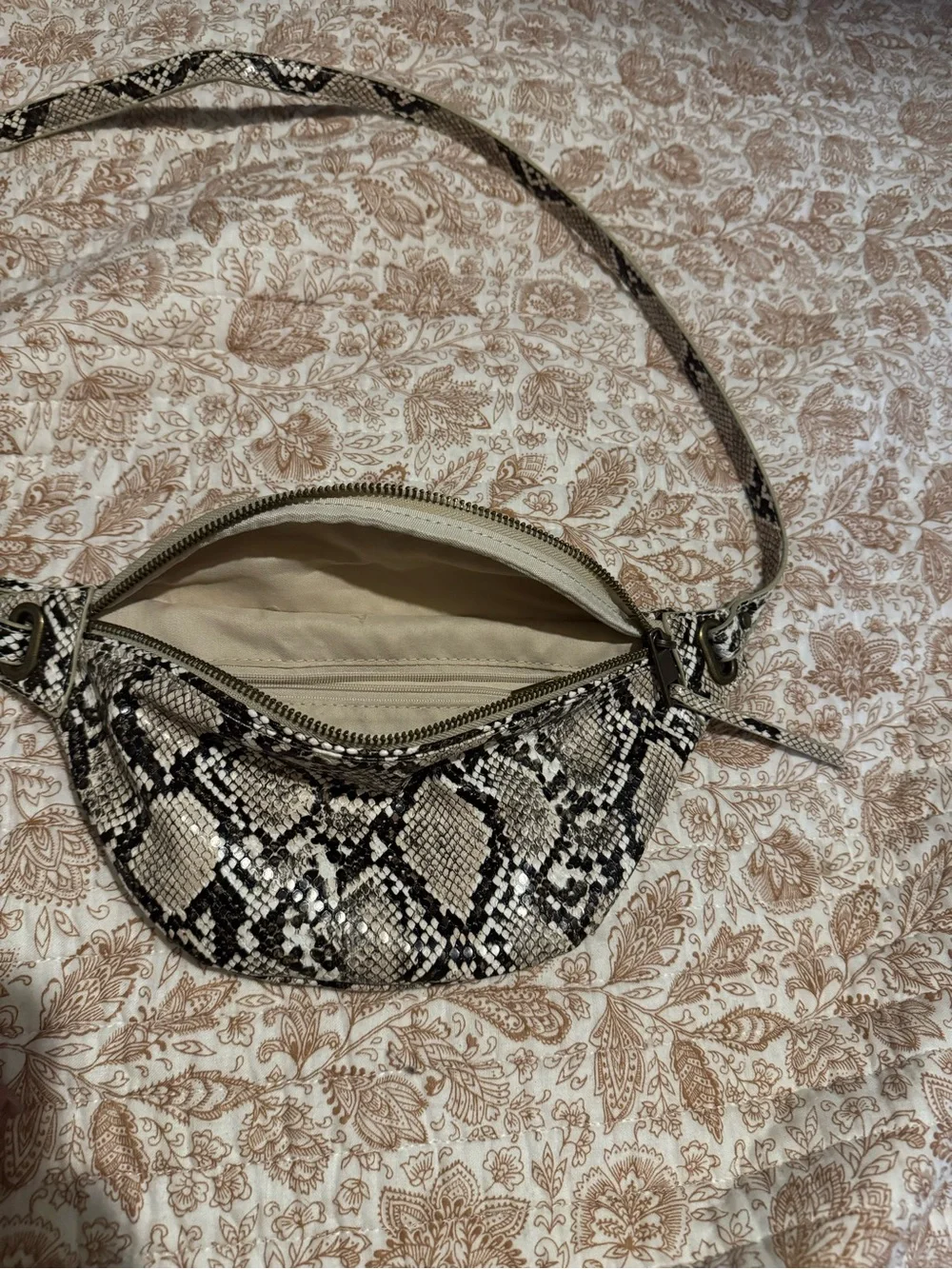 Neutral Snake Print Crossbody Waist Bag - Versatile Hands-Free Carry